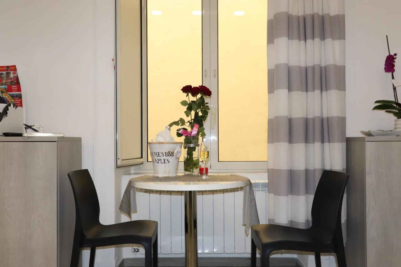 Hermes Rooms For Tourists Naples Luaran gambar