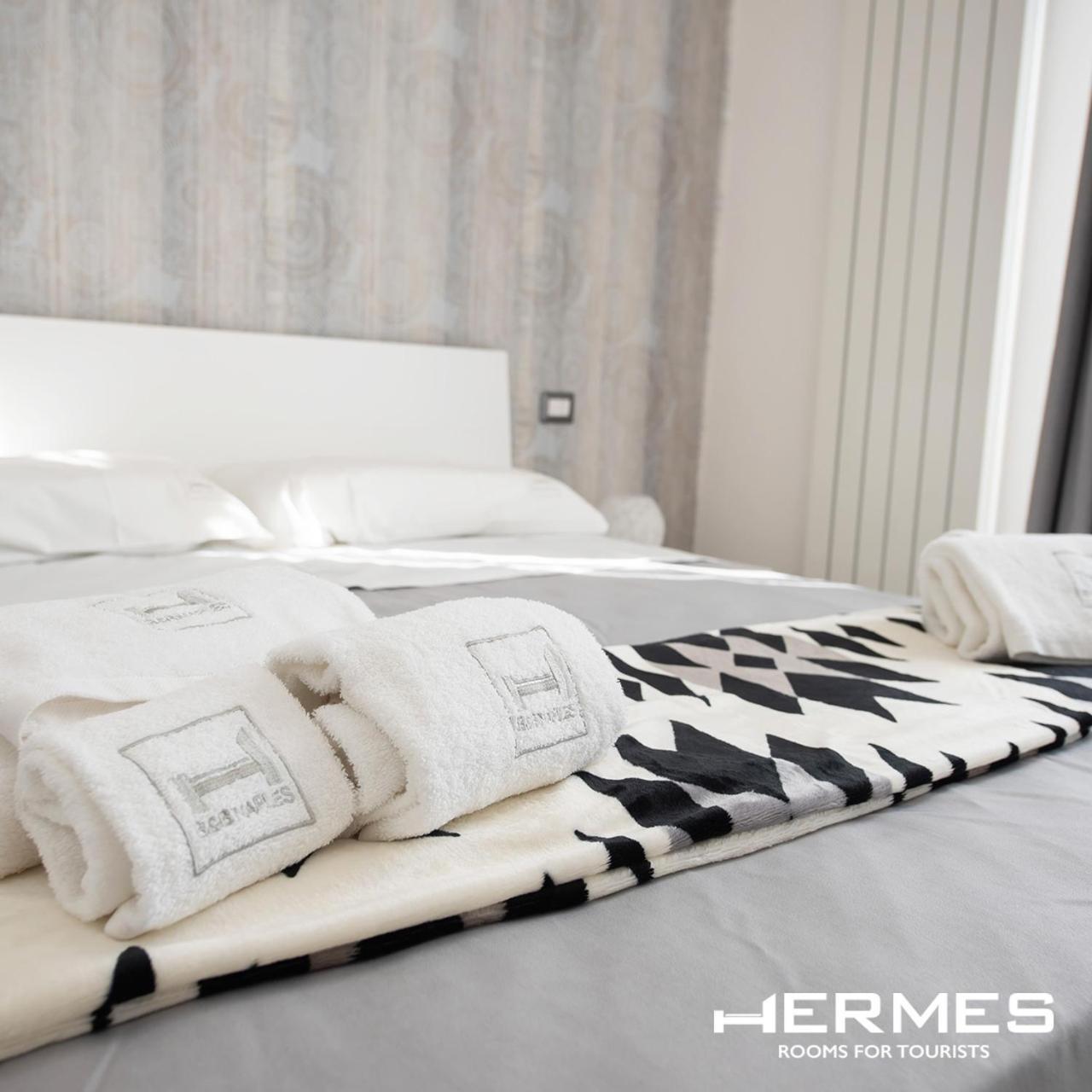 Hermes Rooms For Tourists Naples Luaran gambar