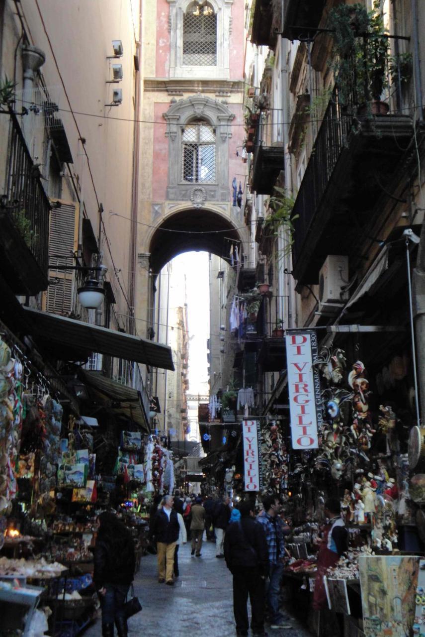 Hermes Rooms For Tourists Naples Luaran gambar