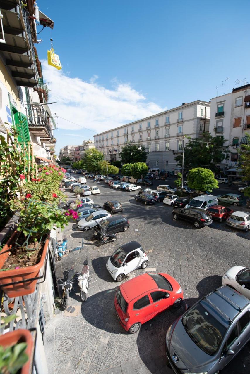 Hermes Rooms For Tourists Naples Luaran gambar