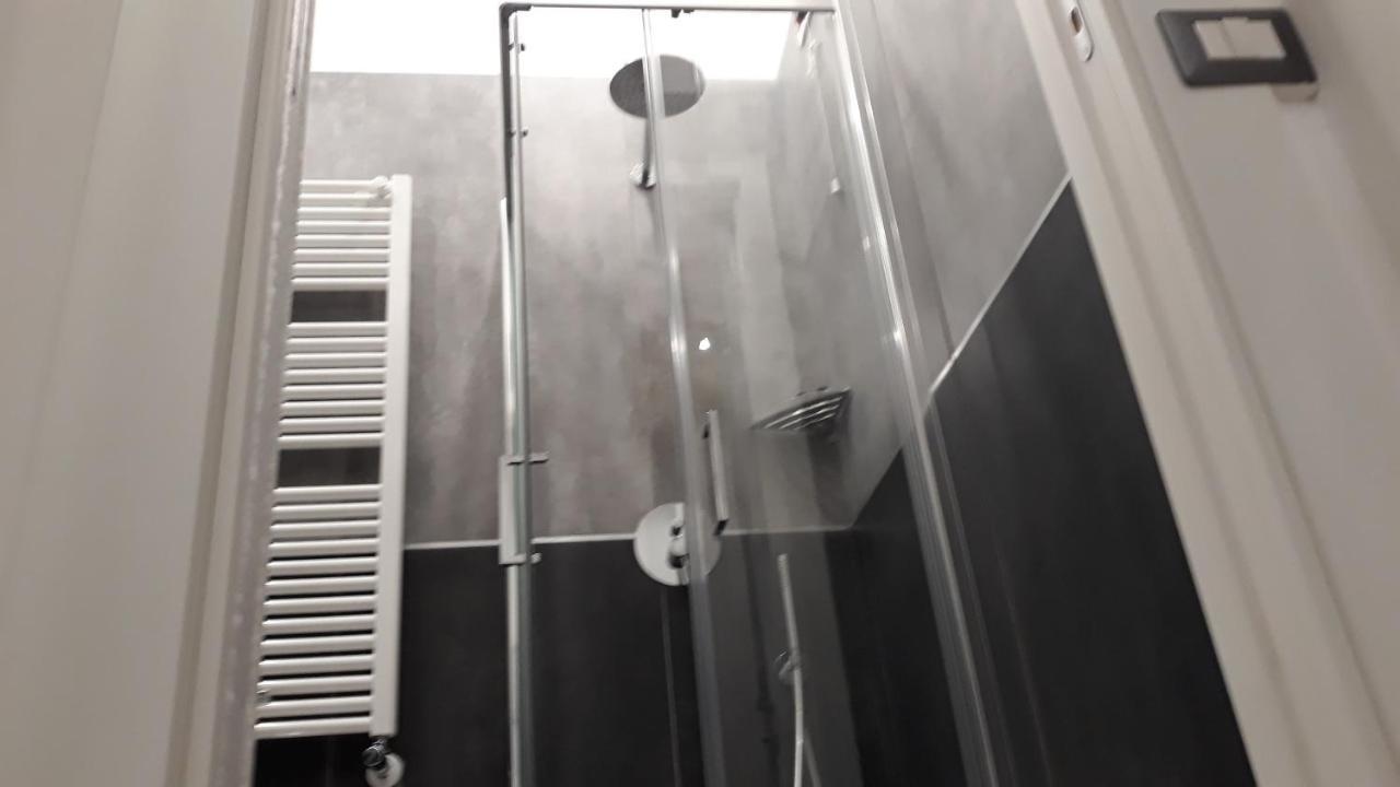 Hermes Rooms For Tourists Naples Luaran gambar