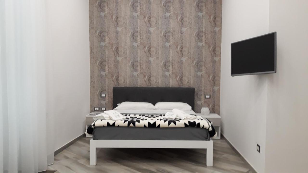 Hermes Rooms For Tourists Naples Luaran gambar