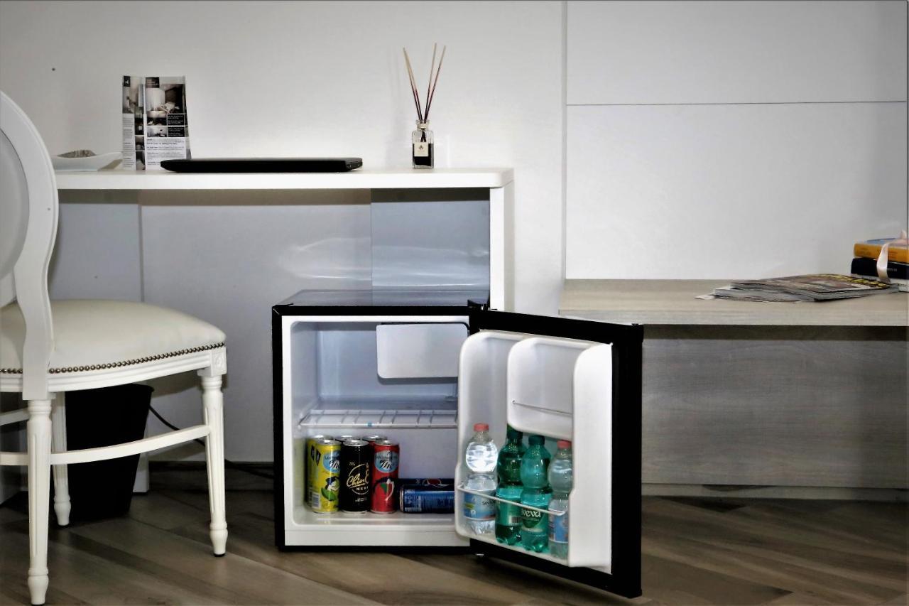 Hermes Rooms For Tourists Naples Luaran gambar