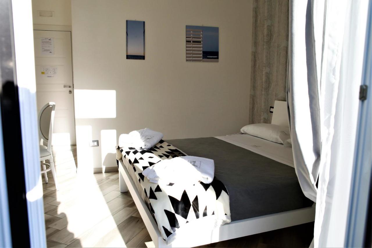 Hermes Rooms For Tourists Naples Luaran gambar