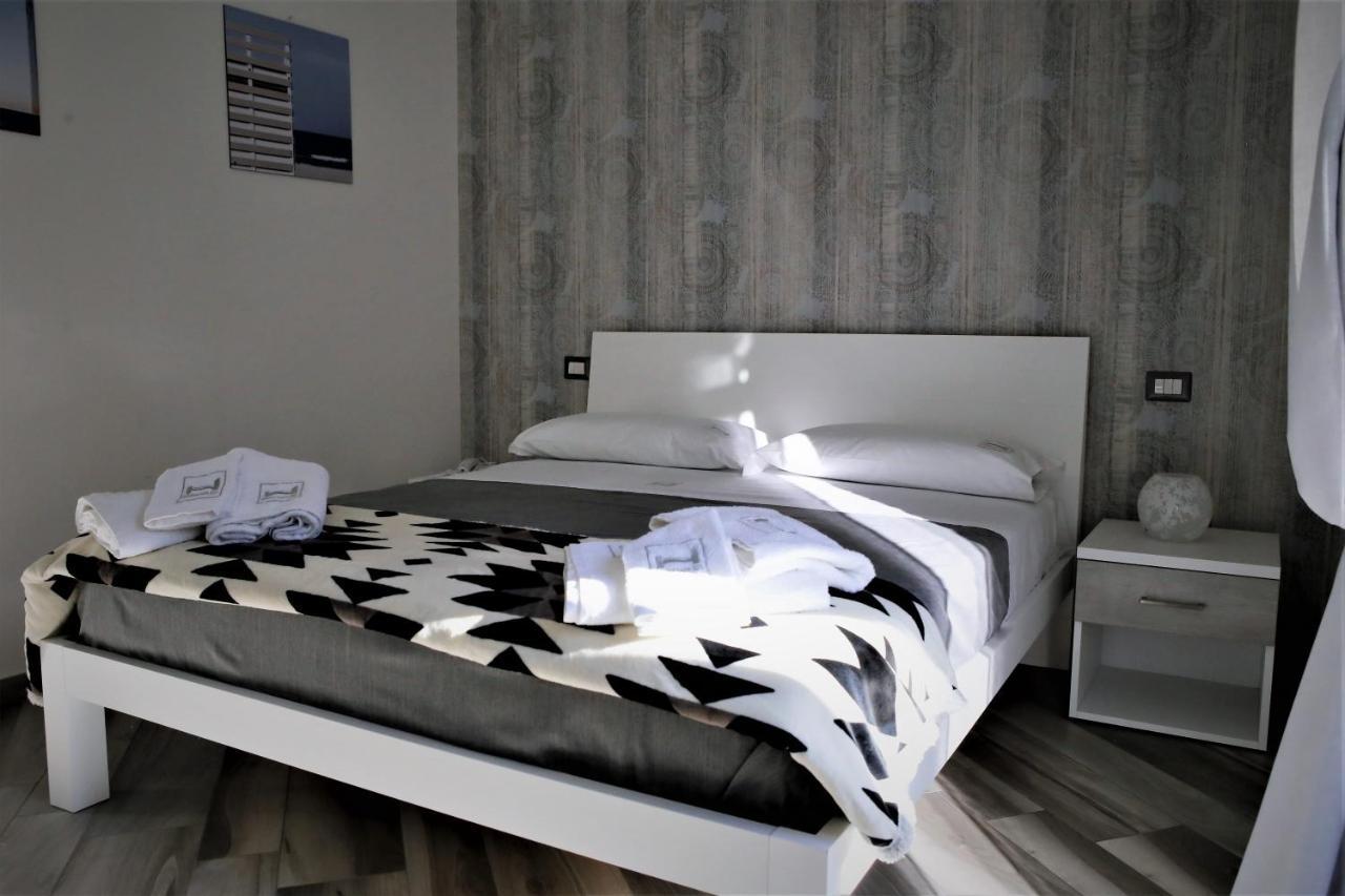 Hermes Rooms For Tourists Naples Luaran gambar