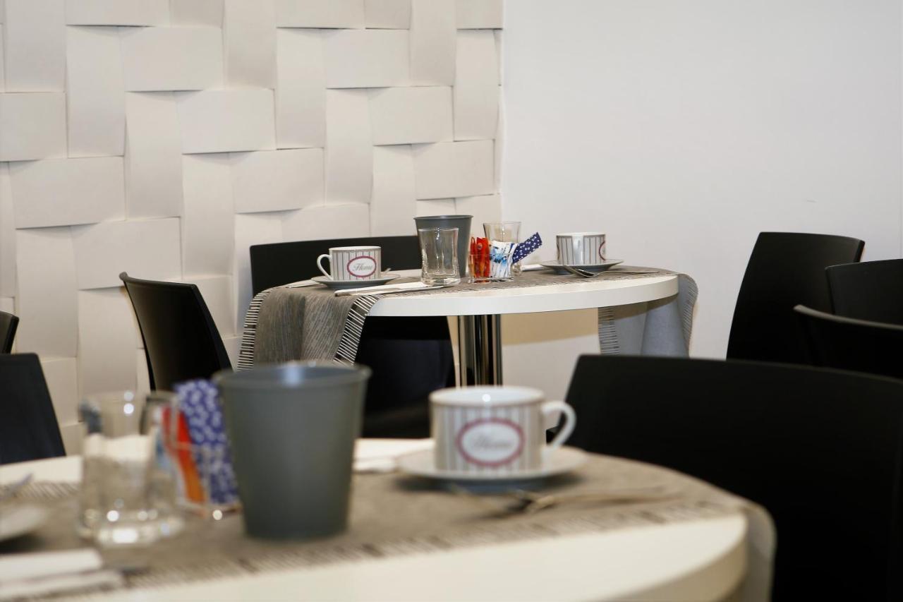 Hermes Rooms For Tourists Naples Luaran gambar
